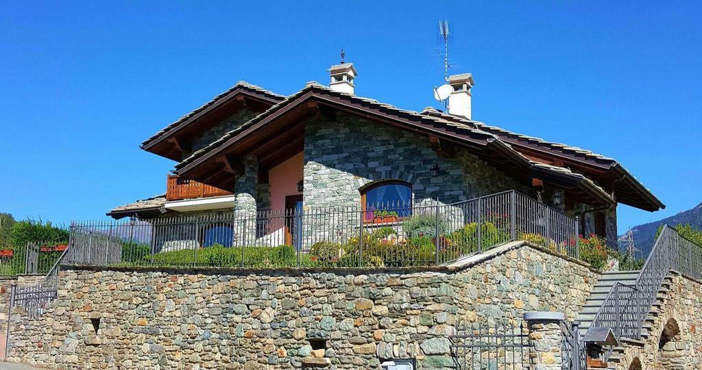 Appartamento Fleur Des Neiges Aosta Ruang foto