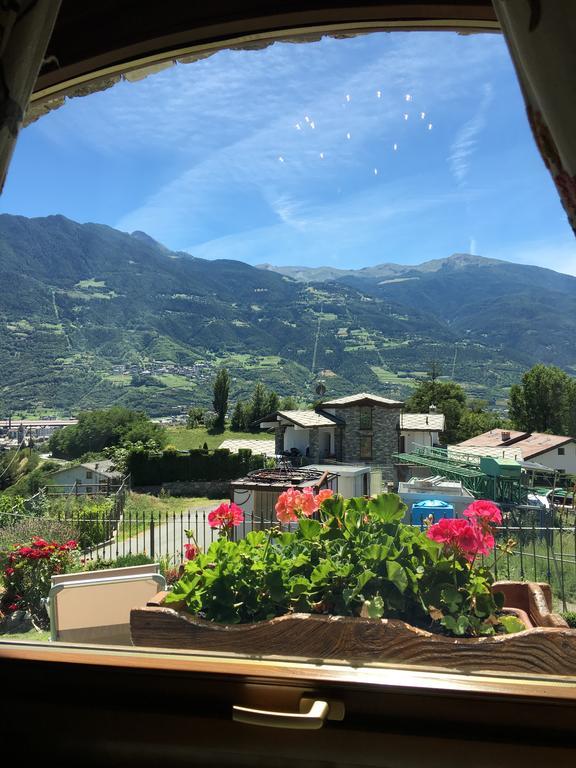 Appartamento Fleur Des Neiges Aosta Bagian luar foto