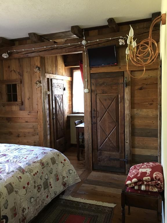 Appartamento Fleur Des Neiges Aosta Bagian luar foto